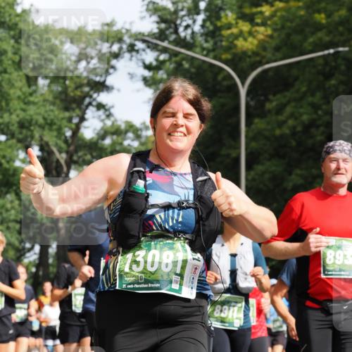 13.09.2026 - 21. swb-Marathon Bremen TobiasT http://msf.ph/oto/10285323 13.09.2026 12:12:02 Laufen 13081, 21, 8811, 893 meine-sportfotos.de