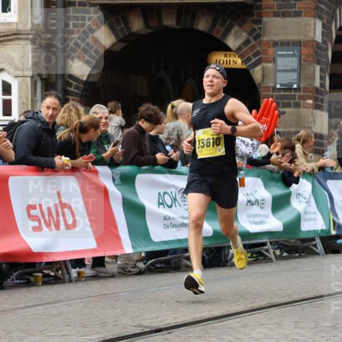 13.09.2026 - 21. swb-Marathon Bremen Strokosch-Dieckow http://msf.ph/oto/10285324 13.09.2026 10:34:27 Ziel 13605, 13610, 10818, 13637 meine-sportfotos.de