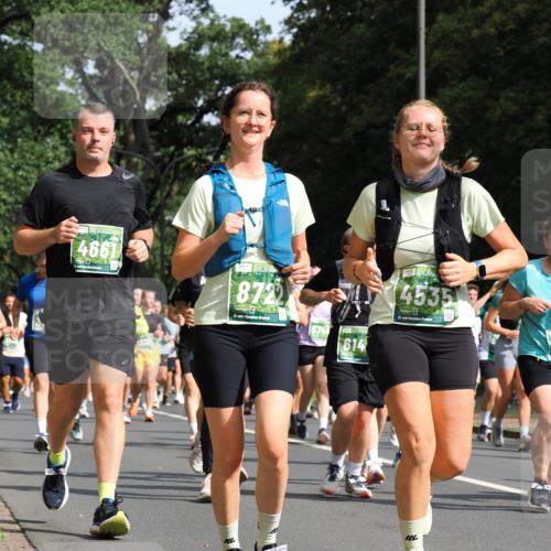 13.09.2026 - 21. swb-Marathon Bremen TobiasT http://msf.ph/oto/10285414 13.09.2026 12:12:24 Laufen 4661, 872, 21, 26, 614, 4535, 21, 26 meine-sportfotos.de