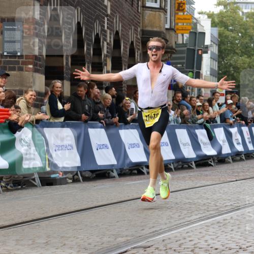 13.09.2026 - 21. swb-Marathon Bremen Strokosch-Dieckow http://msf.ph/oto/10285456 13.09.2026 10:34:33 Ziel 13605, 13610, 13633, 10818, 12358, 12413, 12540, 13637 meine-sportfotos.de