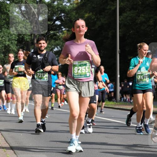 13.09.2026 - 21. swb-Marathon Bremen TobiasT http://msf.ph/oto/10285476 13.09.2026 12:12:41 Laufen 1942, 7213, 9255, 21, 26, 3476 meine-sportfotos.de