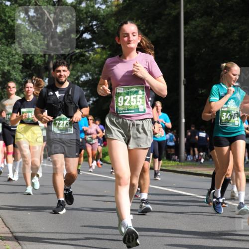 13.09.2026 - 21. swb-Marathon Bremen TobiasT http://msf.ph/oto/10285483 13.09.2026 12:12:41 Laufen 7213, 9255, 21, 26, 3476 meine-sportfotos.de