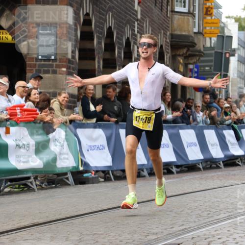 13.09.2026 - 21. swb-Marathon Bremen Strokosch-Dieckow http://msf.ph/oto/10285490 13.09.2026 10:34:34 Ziel 11418, 13605, 13610, 13633, 10818, 12358, 12413, 12540, 13637 meine-sportfotos.de