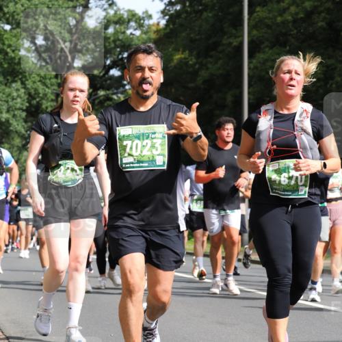 13.09.2026 - 21. swb-Marathon Bremen TobiasT http://msf.ph/oto/10285512 13.09.2026 12:12:55 Laufen 7023, 9216, 21, 26, 4670, 21, 40 meine-sportfotos.de