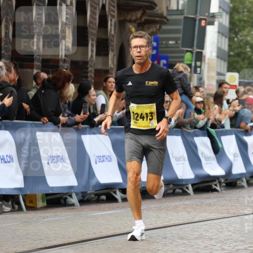 13.09.2026 - 21. swb-Marathon Bremen Strokosch-Dieckow http://msf.ph/oto/10285590 13.09.2026 10:34:55 Ziel 10818, 12540, 13637, 10261, 10262, 13505, 13560, 13625 meine-sportfotos.de