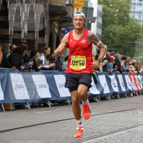 13.09.2026 - 21. swb-Marathon Bremen Strokosch-Dieckow http://msf.ph/oto/10285634 13.09.2026 10:34:56 Ziel 10818, 12413, 12540, 13637, 10261, 10262, 13505, 13560, 13625 meine-sportfotos.de