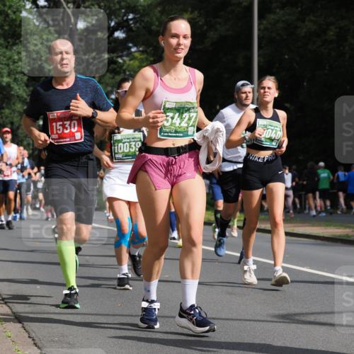 13.09.2026 - 21. swb-Marathon Bremen TobiasT http://msf.ph/oto/10285644 13.09.2026 12:13:43 Laufen 1530, 3040, 10030, 3427, 21 meine-sportfotos.de