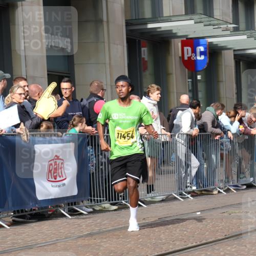 13.09.2026 - 21. swb-Marathon Bremen Strokosch-Dieckow http://msf.ph/oto/10285677 13.09.2026 10:39:07 Ziel 11227, 11713, 12404, 13513, 13556, 13641, 10782, 10926, 11127, 11338, 11454, 12003 meine-sportfotos.de