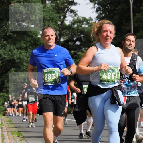 13.09.2026 - 21. swb-Marathon Bremen TobiasT http://msf.ph/oto/10285685 13.09.2026 12:13:55 Laufen 2833, 21, 4861, 21, 10, 000 meine-sportfotos.de