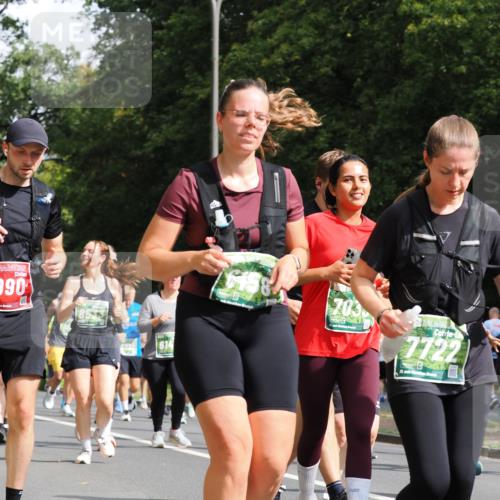 13.09.2026 - 21. swb-Marathon Bremen TobiasT http://msf.ph/oto/10285735 13.09.2026 12:14:13 Laufen 990, 614, 703, 7727 meine-sportfotos.de