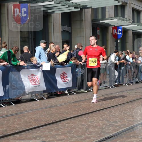13.09.2026 - 21. swb-Marathon Bremen Strokosch-Dieckow http://msf.ph/oto/10285750 13.09.2026 10:39:13 Ziel 11713, 12404, 13513, 13556, 13642, 10782, 11227, 11338, 11454, 12003, 13641 meine-sportfotos.de