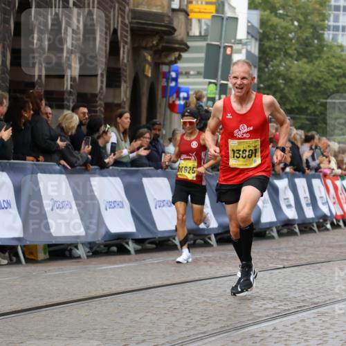 13.09.2026 - 21. swb-Marathon Bremen Strokosch-Dieckow http://msf.ph/oto/10285754 13.09.2026 10:35:05 Ziel 10818, 11197, 11964, 12358, 12413, 12540, 13588, 13637, 10261, 10262, 10994, 11068, 11512, 13505, 13514, 13560, 13590, 13619 meine-sportfotos.de