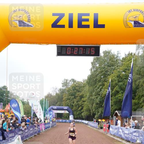 13.09.2026 - Airport Race Dennis Weichert http://msf.ph/oto/10285776 13.09.2026 10:27:49 Ziel 4187, 5418, 5476 meine-sportfotos.de