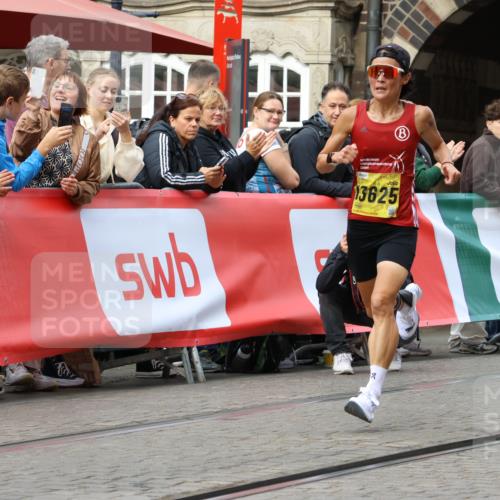 13.09.2026 - 21. swb-Marathon Bremen Strokosch-Dieckow http://msf.ph/oto/10285792 13.09.2026 10:35:08 Ziel 10818, 11197, 11964, 12358, 12413, 12540, 13588, 13601, 13625, 13637, 10994, 11068, 11176, 11512, 13514, 13540, 13590, 13619 meine-sportfotos.de