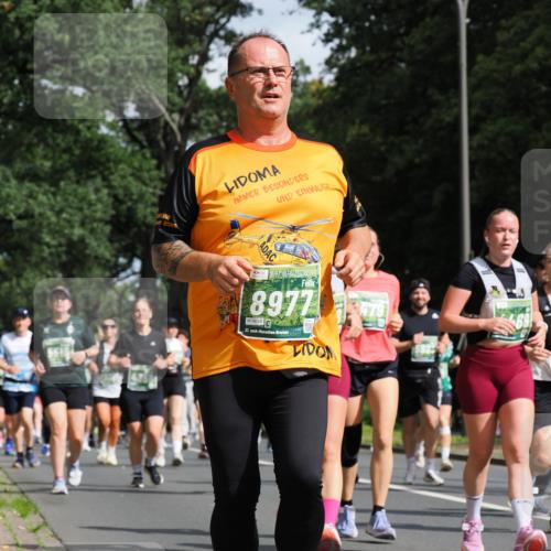 13.09.2026 - 21. swb-Marathon Bremen TobiasT http://msf.ph/oto/10285825 13.09.2026 12:14:42 Laufen 2026, 5516, 89770, 9038, 21, 40, 479 meine-sportfotos.de
