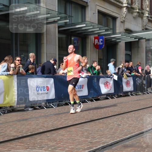 13.09.2026 - 21. swb-Marathon Bremen Strokosch-Dieckow http://msf.ph/oto/10285886 13.09.2026 10:39:28 Ziel 11198, 11721, 12144, 12339, 13513, 13519, 13642, 11227, 11454, 11713, 12404, 13556, 13641 meine-sportfotos.de