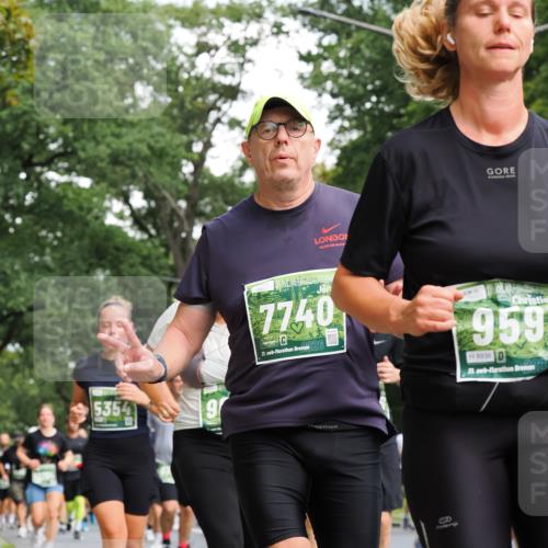 13.09.2026 - 21. swb-Marathon Bremen TobiasT http://msf.ph/oto/10286009 13.09.2026 12:16:18 Laufen 42, 195, 28, 219, 7740, 21, 26, 5354, 9, 959, 8936, 21, 26 meine-sportfotos.de