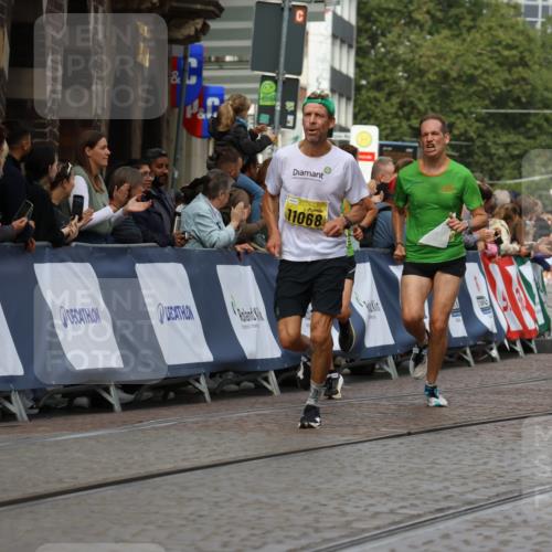 13.09.2026 - 21. swb-Marathon Bremen Strokosch-Dieckow http://msf.ph/oto/10286011 13.09.2026 10:35:27 Ziel 10261, 10262, 13505, 13560, 13625, 12289, 13558, 13583 meine-sportfotos.de