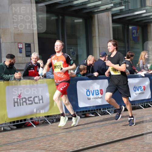 13.09.2026 - 21. swb-Marathon Bremen Strokosch-Dieckow http://msf.ph/oto/10286106 13.09.2026 10:40:00 Ziel 11373, 13616, 11198, 11721, 12144, 12339, 13519, 13642 meine-sportfotos.de