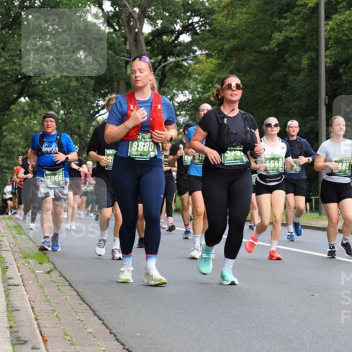 13.09.2026 - 21. swb-Marathon Bremen TobiasT http://msf.ph/oto/10286228 13.09.2026 12:17:08 Laufen 3666, 8880, 69, 815, 4546, 688 meine-sportfotos.de