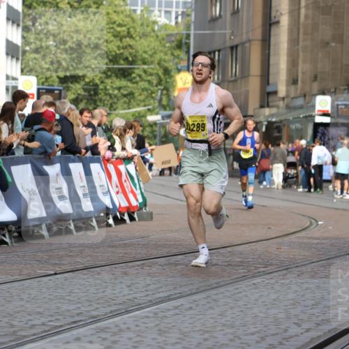 13.09.2026 - 21. swb-Marathon Bremen Strokosch-Dieckow http://msf.ph/oto/10286239 13.09.2026 10:35:39 Ziel 10994, 11068, 11176, 11345, 11512, 13514, 13540, 13583, 13590, 13619, 13558 meine-sportfotos.de