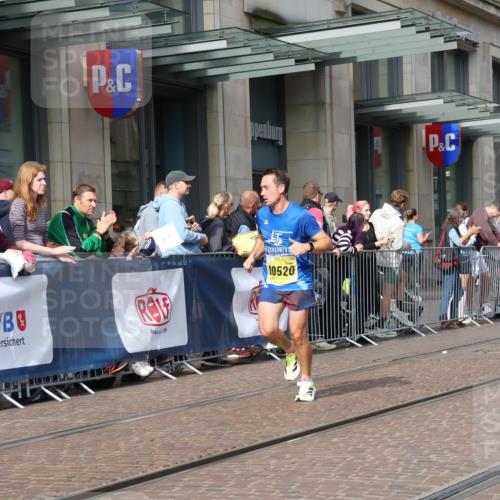 13.09.2026 - 21. swb-Marathon Bremen Strokosch-Dieckow http://msf.ph/oto/10286243 13.09.2026 10:40:33 Ziel 10575, 11903, 12209, 12477, 10520, 11373, 13563, 13566, 13616 meine-sportfotos.de