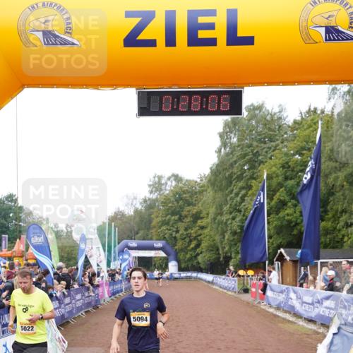 13.09.2026 - Airport Race Dennis Weichert http://msf.ph/oto/10286294 13.09.2026 10:28:40 Ziel 5022, 5023, 5094, 5112 meine-sportfotos.de