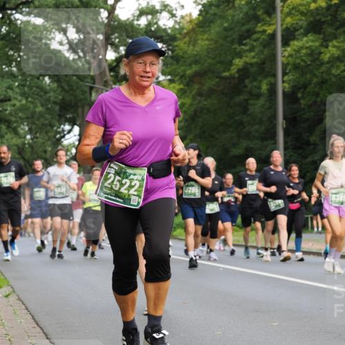 13.09.2026 - 21. swb-Marathon Bremen TobiasT http://msf.ph/oto/10286360 13.09.2026 12:17:42 Laufen 2522, 21, 26, 3295 meine-sportfotos.de