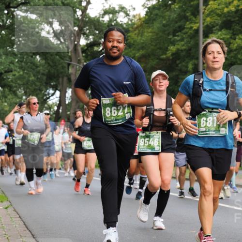 13.09.2026 - 21. swb-Marathon Bremen TobiasT http://msf.ph/oto/10286388 13.09.2026 12:17:52 Laufen 635, 8627, 21, 9546, 681, 7601, 21 meine-sportfotos.de