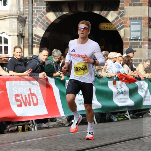 13.09.2026 - 21. swb-Marathon Bremen Strokosch-Dieckow http://msf.ph/oto/10286417 13.09.2026 10:36:14 Ziel 10244, 13534, 12324, 12513, 13548, 13575 meine-sportfotos.de