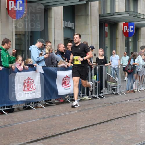 13.09.2026 - 21. swb-Marathon Bremen Strokosch-Dieckow http://msf.ph/oto/10286449 13.09.2026 10:41:06 Ziel 11077, 11628, 11944, 12442, 13520, 13600, 10575, 11201, 11903, 12209, 12477 meine-sportfotos.de