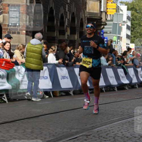 13.09.2026 - 21. swb-Marathon Bremen Strokosch-Dieckow http://msf.ph/oto/10286458 13.09.2026 10:36:27 Ziel 10244, 11067, 13534, 11916, 12456, 13548 meine-sportfotos.de