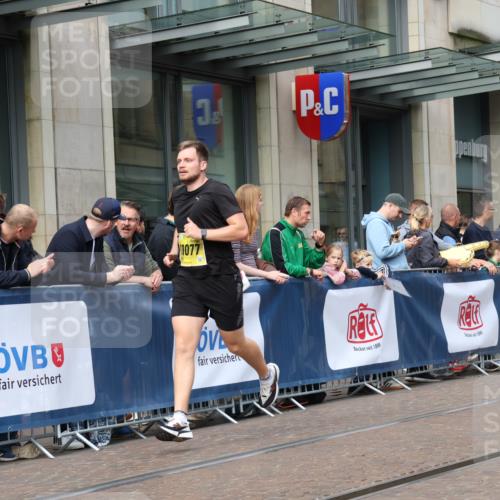 13.09.2026 - 21. swb-Marathon Bremen Strokosch-Dieckow http://msf.ph/oto/10286466 13.09.2026 10:41:08 Ziel 11628, 11944, 12442, 12455, 13520, 13600, 11077, 11201, 11903, 12209, 12477 meine-sportfotos.de
