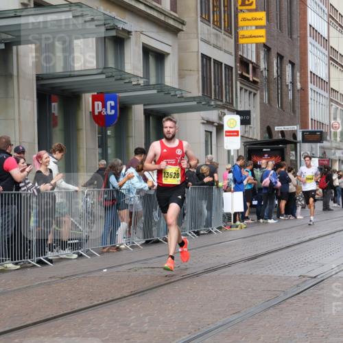 13.09.2026 - 21. swb-Marathon Bremen Strokosch-Dieckow http://msf.ph/oto/10286491 13.09.2026 10:41:19 Ziel 10341, 10972, 11426, 11527, 11628, 11944, 12246, 12442, 12455, 13520, 13586, 13600, 11077, 11201, 12209 meine-sportfotos.de