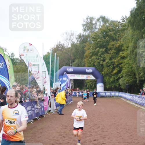 13.09.2026 - Airport Race Dennis Weichert http://msf.ph/oto/10286497 13.09.2026 10:28:59 Ziel 5308, 5443 meine-sportfotos.de