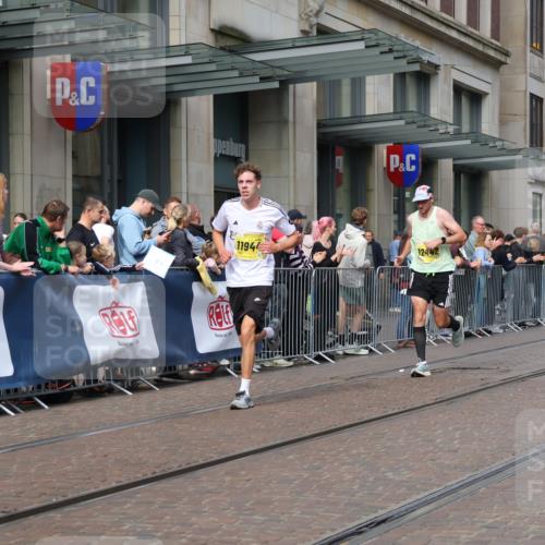 13.09.2026 - 21. swb-Marathon Bremen Strokosch-Dieckow http://msf.ph/oto/10286553 13.09.2026 10:41:25 Ziel 10341, 10972, 11426, 11527, 11628, 12246, 12442, 12455, 13586, 13600, 11077, 11201, 11944, 12442, 13520 meine-sportfotos.de