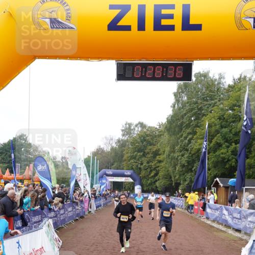 13.09.2026 - Airport Race Dennis Weichert http://msf.ph/oto/10286580 13.09.2026 10:29:09 Ziel 5079, 5089, 5113, 5151, 5241, 5314, 5317, 5452 meine-sportfotos.de