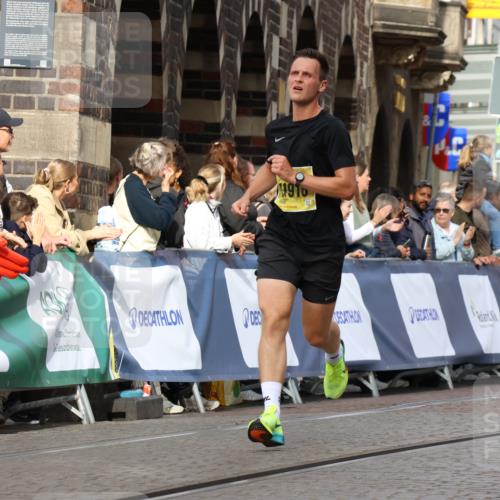 13.09.2026 - 21. swb-Marathon Bremen Strokosch-Dieckow http://msf.ph/oto/10286584 13.09.2026 10:36:43 Ziel 12324, 12513, 13548, 13575, 11738, 12520, 13606 meine-sportfotos.de