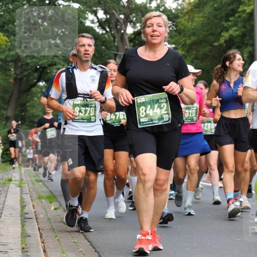 13.09.2026 - 21. swb-Marathon Bremen TobiasT http://msf.ph/oto/10286605 13.09.2026 12:18:32 Laufen 8379, 21, 9476, 8442, 7808, 21, 3280 meine-sportfotos.de