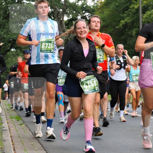 13.09.2026 - 21. swb-Marathon Bremen TobiasT http://msf.ph/oto/10286643 13.09.2026 12:18:41 Laufen 6735, 21, 152, 375, 4146, 9019, 570 meine-sportfotos.de