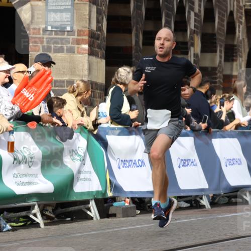 13.09.2026 - 21. swb-Marathon Bremen Strokosch-Dieckow http://msf.ph/oto/10286761 13.09.2026 10:37:02 Ziel 11738, 11916, 12456, 10961, 11654, 13568 meine-sportfotos.de