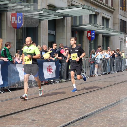 13.09.2026 - 21. swb-Marathon Bremen Strokosch-Dieckow http://msf.ph/oto/10286782 13.09.2026 10:41:38 Ziel 10341, 10972, 11527, 12426, 12468, 13621, 10341, 11426, 11527, 11628, 11944, 12246, 12442, 12455, 13520, 13586, 13600 meine-sportfotos.de