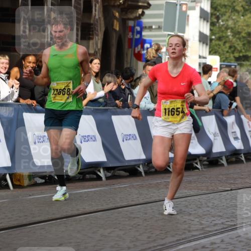 13.09.2026 - 21. swb-Marathon Bremen Strokosch-Dieckow http://msf.ph/oto/10286860 13.09.2026 10:37:13 Ziel 11738, 12520, 13606, 10502, 11619, 11854, 13608 meine-sportfotos.de