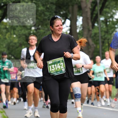 13.09.2026 - 21. swb-Marathon Bremen TobiasT http://msf.ph/oto/10286875 13.09.2026 12:19:34 Laufen 13067, 13142, 26, 9245 meine-sportfotos.de