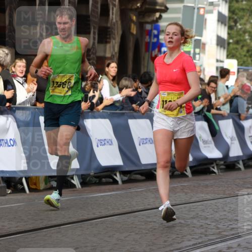 13.09.2026 - 21. swb-Marathon Bremen Strokosch-Dieckow http://msf.ph/oto/10286880 13.09.2026 10:37:13 Ziel 11738, 12520, 13606, 10502, 11619, 11854, 13608 meine-sportfotos.de