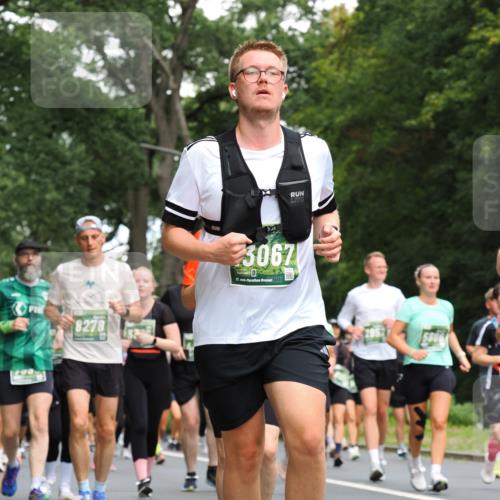 13.09.2026 - 21. swb-Marathon Bremen TobiasT http://msf.ph/oto/10286906 13.09.2026 12:19:39 Laufen 8278, 3067, 21, 26 meine-sportfotos.de