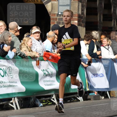 13.09.2026 - 21. swb-Marathon Bremen Strokosch-Dieckow http://msf.ph/oto/10286937 13.09.2026 10:37:21 Ziel 11654, 12520, 13568, 13606, 11619, 11854, 13608 meine-sportfotos.de