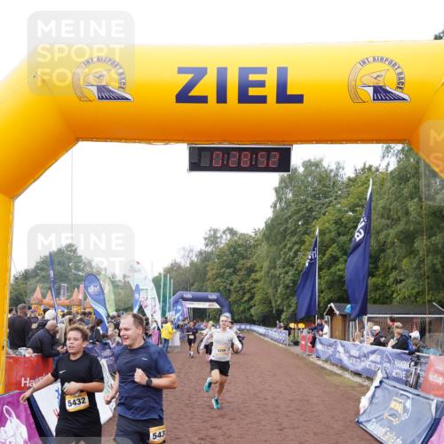 13.09.2026 - Airport Race Dennis Weichert http://msf.ph/oto/10286960 13.09.2026 10:29:25 Ziel 4110, 4111, 4118, 5038, 5243, 5259, 5343, 5432, 5433 meine-sportfotos.de