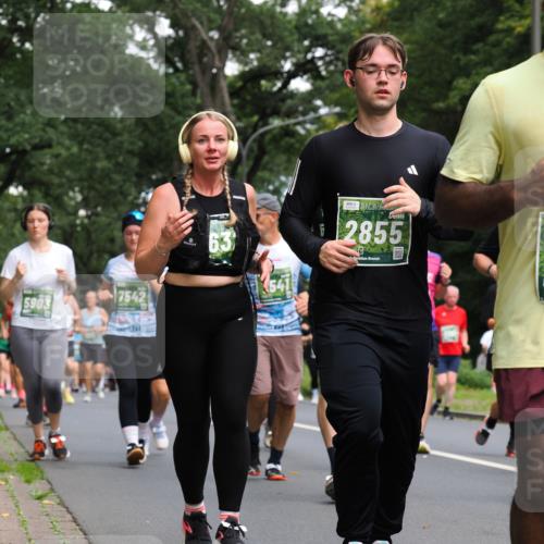 13.09.2026 - 21. swb-Marathon Bremen TobiasT http://msf.ph/oto/10286987 13.09.2026 12:19:54 Laufen 5903, 7542, 2855, 63 meine-sportfotos.de