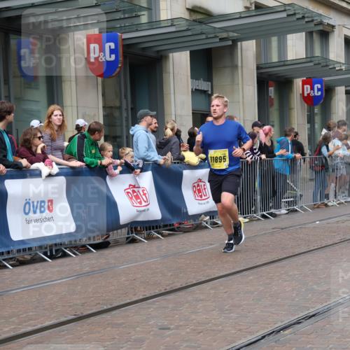 13.09.2026 - 21. swb-Marathon Bremen Strokosch-Dieckow http://msf.ph/oto/10287107 13.09.2026 10:42:11 Ziel 10312, 10358, 10632, 10775, 11375, 11630, 11779, 11895, 12281, 12395, 12525, 11895, 12426, 12468, 13585, 13621 meine-sportfotos.de